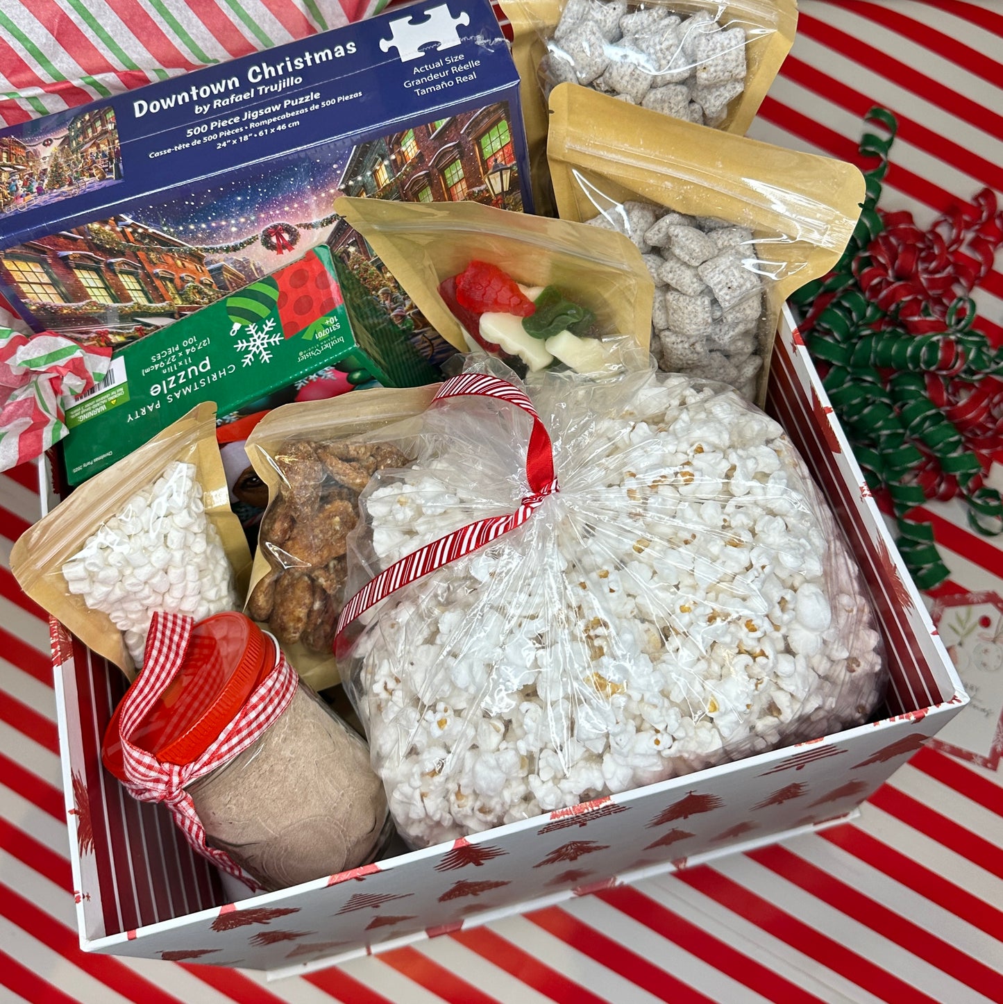FAMILY FESTIVITIES gift box